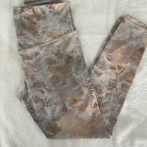 Athleta Elation Gilded tight- size Medium-  perfect condition